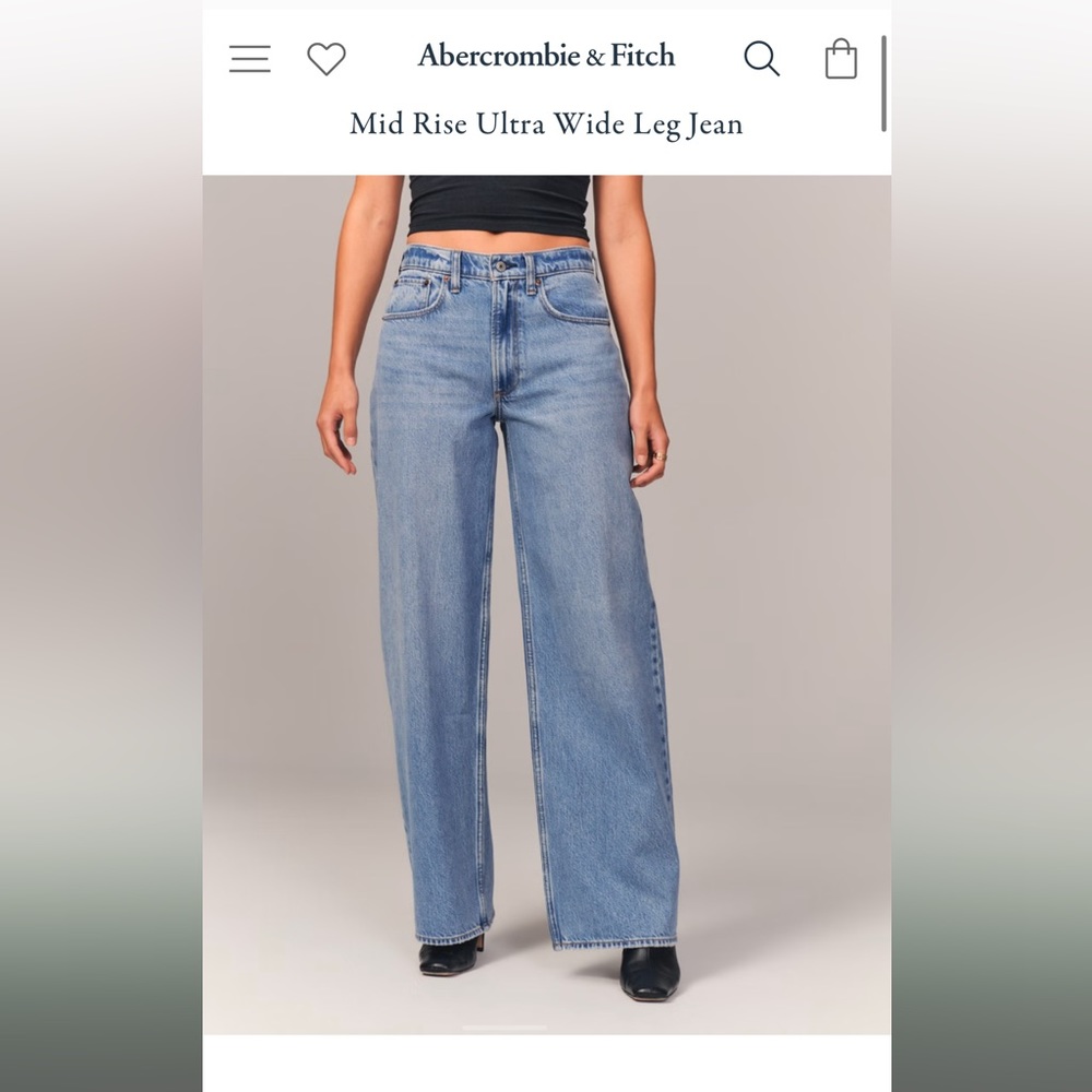 Abercrombie & Fitch- Curve Love “The Wide Leg” Mid Rise Jeans